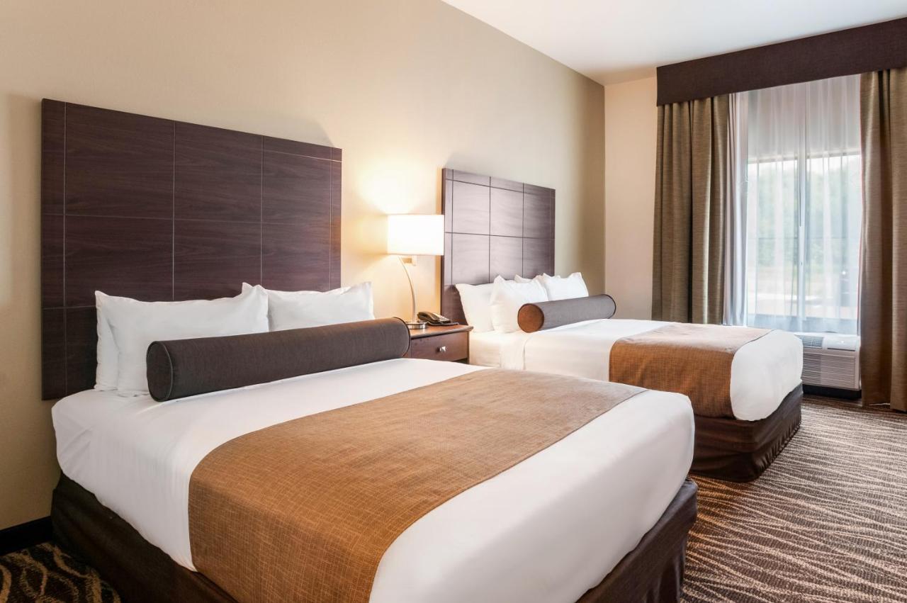 Cobblestone Hotel & Suites Appleton International Airport Neenah Exterior photo